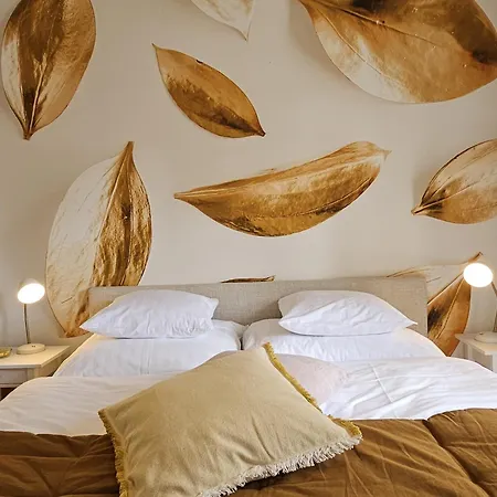 Golden Flat By Grazrentals With Parkview - Brandnew & Free Parking Appartement