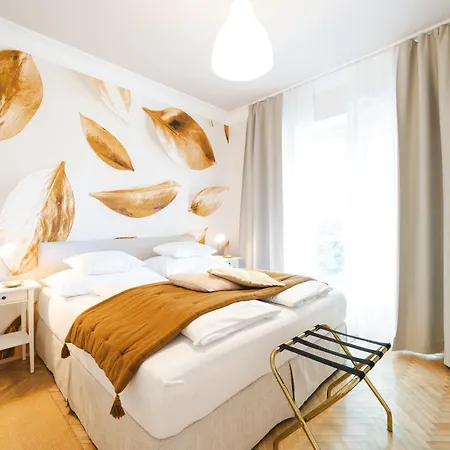 Golden Flat By Grazrentals With Parkview - Brandnew & Free Parking Lejlighed *
